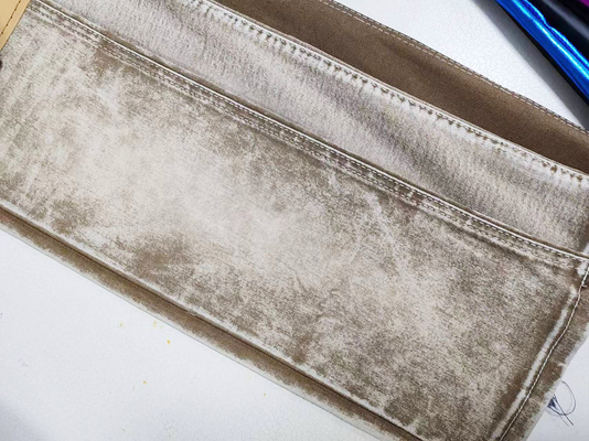 Tissu di denim leggero e colorato in khaki