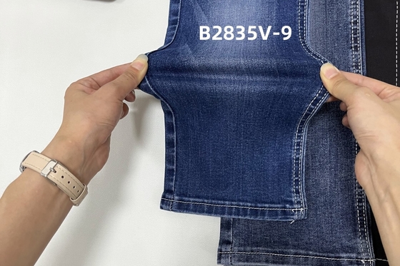 Disponibile in tessuto di denim di colore blu scuro e di peso medio, pronte per la fabbricazione di jeans
