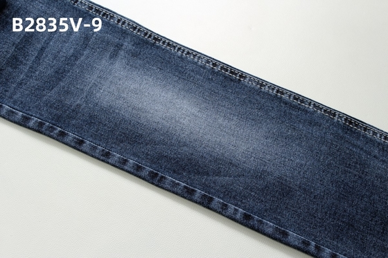 Disponibile in tessuto di denim di colore blu scuro e di peso medio, pronte per la fabbricazione di jeans