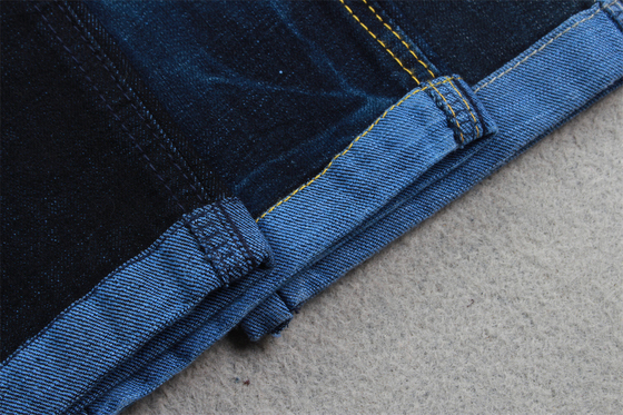 11 oz di stoffa blu di denim sul retro, con una crosshatch per jeans da uomo, colore blu nero di qualità.