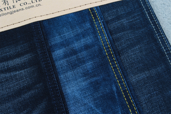 11 oz di stoffa blu di denim sul retro, con una crosshatch per jeans da uomo, colore blu nero di qualità.
