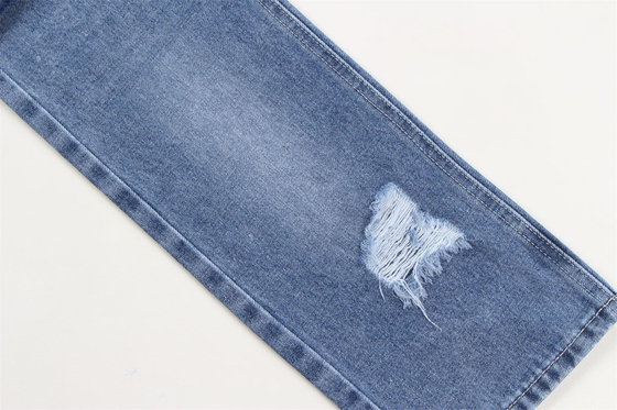 Tessuti rigidi in denim blu scuro per la fabbricazione di jeans, di cotone al 100%