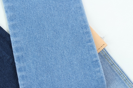 9000 Yards 13 Oz Tessuto TC Denim In Blu Scuro
