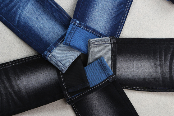 Tessuto di trama colorato 59" della saia del denim di allungamento con colore misto bianco blu nero nel lato posteriore
